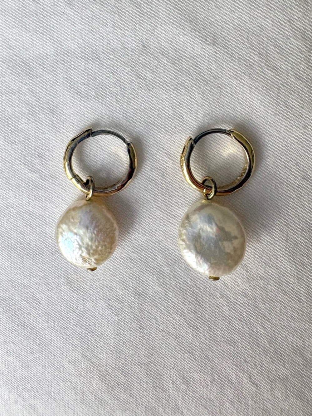 Stella & Dot Gold Tone Hoop Earrings with Iridescent White Pearl Drops